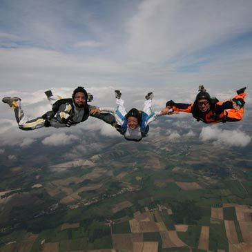 Saut d'Initiation en Parachute à Nevers — parachute à Nevers