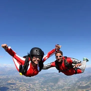 Saut d'Initiation en Parachute près d'Aix-en-Provence — parachute à Aix-en-Provence