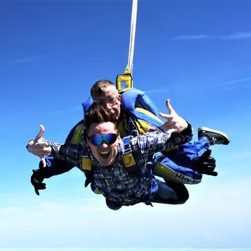 Saut en parachute à Albert — parachute à Albert