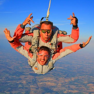 Saut en Parachute à Auch en Tandem — parachute à Auch