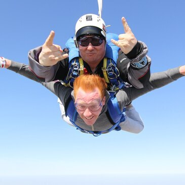 Saut en Parachute à Péronne en Tandem — parachute à Péronne