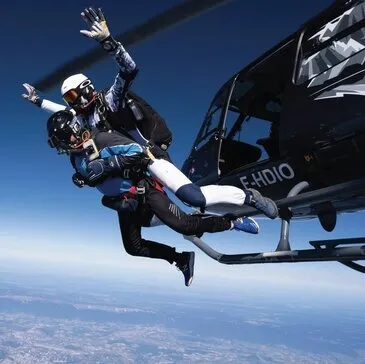 Saut en Parachute à Annemasse : Vue Imprenable sur le Léman — parachute à Annemasse