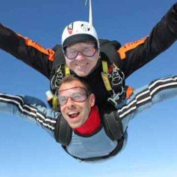 Saut en Parachute en Tandem près d'Arras — parachute à Arras