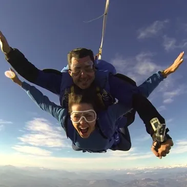 Saut en Parachute près de Cannes — parachute à Cannes