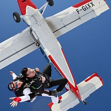 Saut en Parachute Tandem à La Réole près de Bordeaux — parachute à Bordeaux