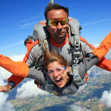 Saut en Parachute Tandem à Montauban — parachute à Montauban