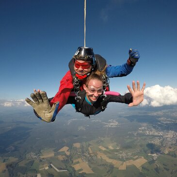 Saut en Parachute Tandem à Reims — parachute à Reims