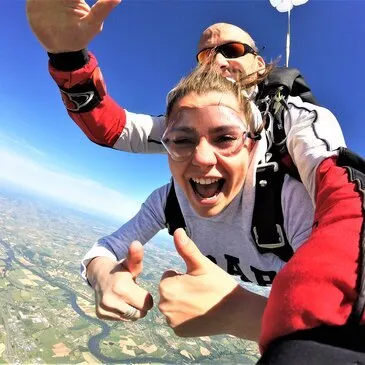 Saut en Parachute Tandem à Rodez — parachute à Rodez