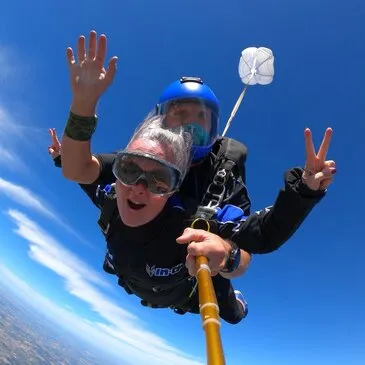 Saut en Parachute Tandem près d'Alençon — parachute à Le Mans