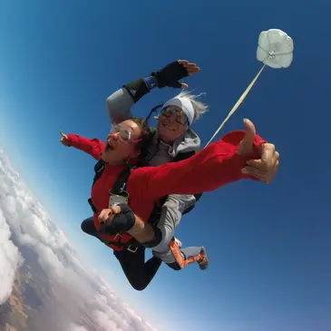 Saut en Parachute Tandem près d'Etampes — parachute à Étampes