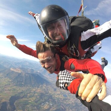 Saut en Parachute Tandem près de Grenoble — parachute à Grenoble