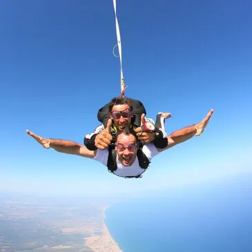 Saut en Parachute Tandem près de La Rochelle — parachute à La Rochelle