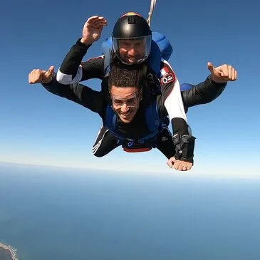 Saut en Parachute Tandem près de Royan — parachute à Royan