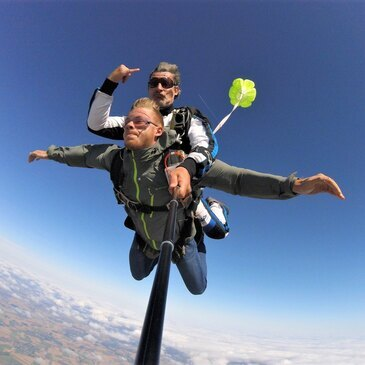 Saut en Parachute Tandem près de Strasbourg — parachute à Strasbourg