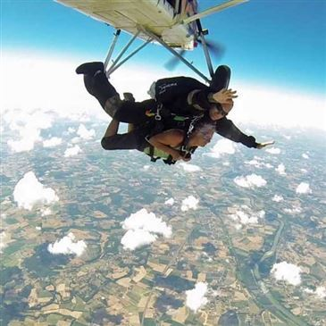 Saut en parachute à Toulouse — parachute à Toulouse