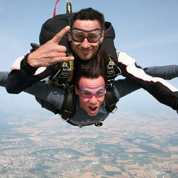 Saut Parachute en Tandem près de Tours — parachute à Tours