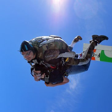 Saut Parachute en Tandem près de Troyes — parachute à Cheu