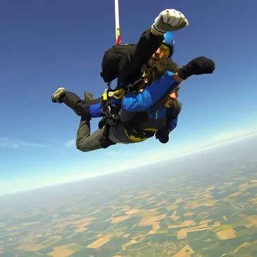 Week-end Saut en Parachute Tandem à Compiègne — parachute à Frétoy-le-Château