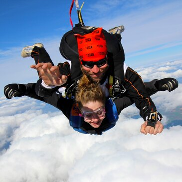 Week-end Saut en Parachute Tandem près de Brienne-le-Château — parachute à Précy-Saint-Martin