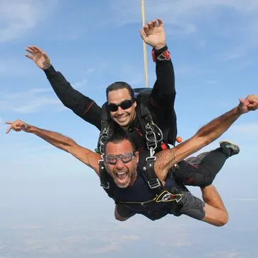 Week-end Saut en Parachute Tandem près de Narbonne — parachute à Lézignan-Corbières